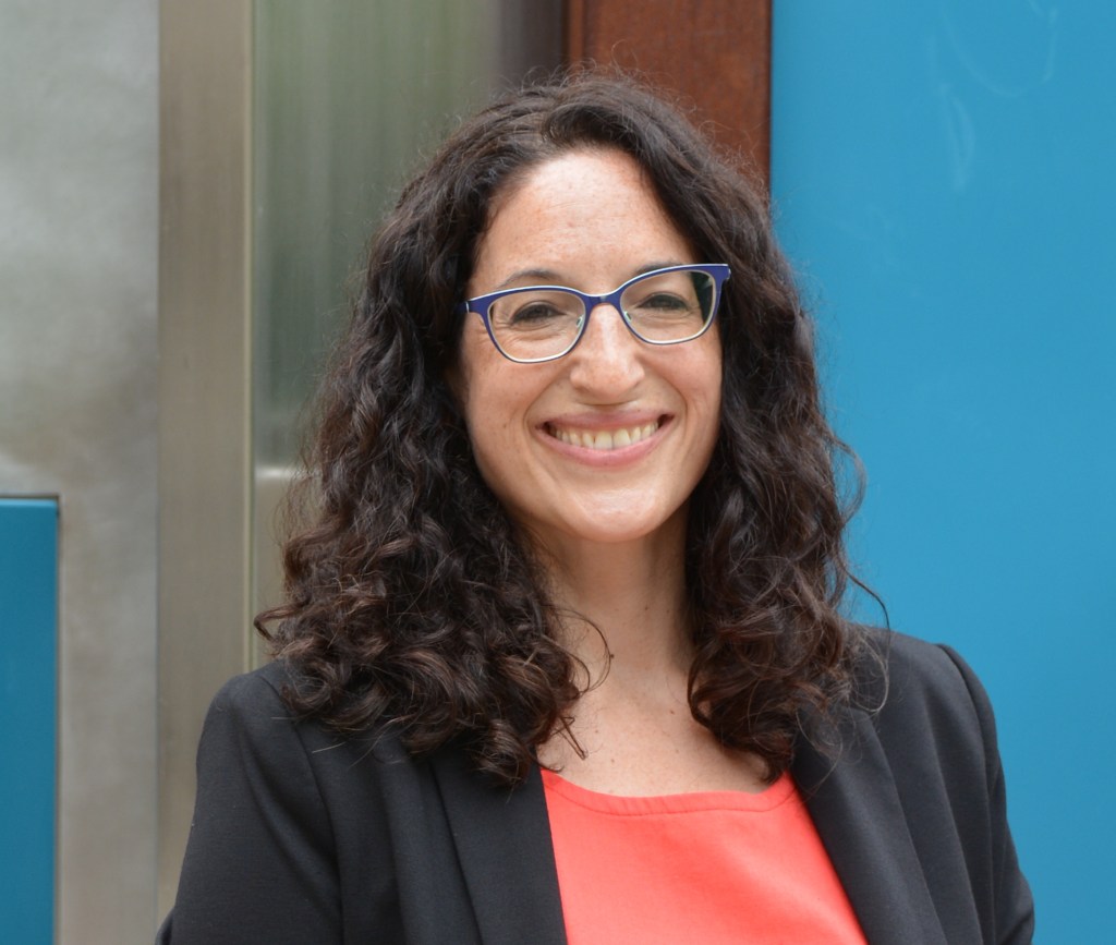 Headshot of Stephanie Schwartz